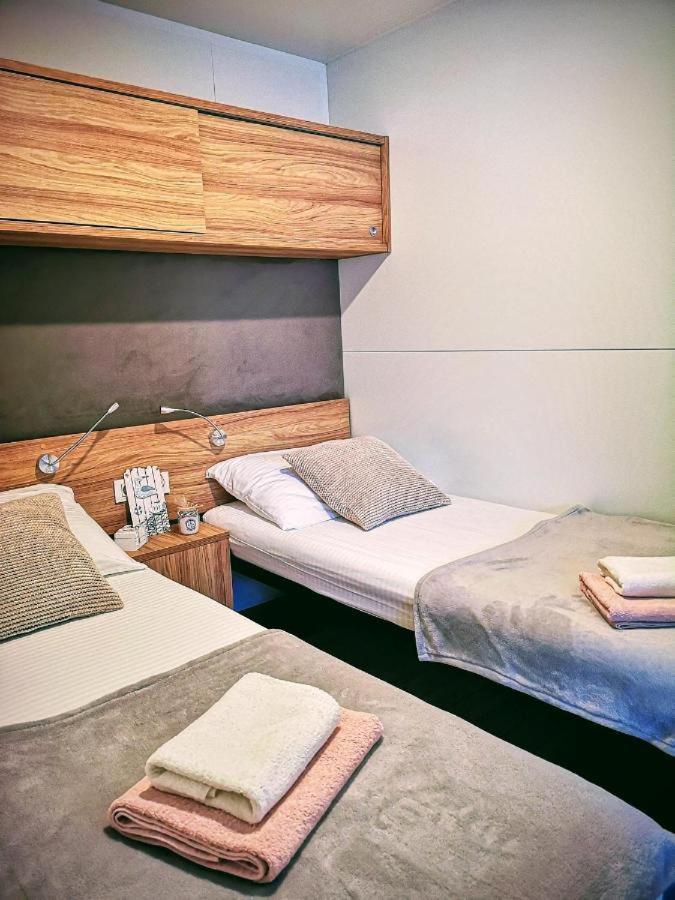 J & R Mobile Homes Biograd Na Moru Exterior foto